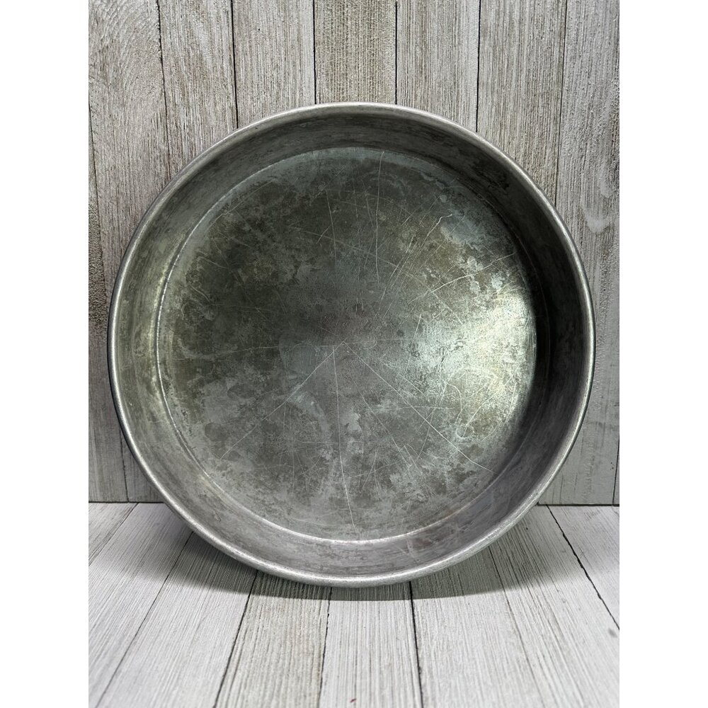 Vintage Magic Line Baking Cake Pan Aluminum Round 10.25'' Silver 9003 USA